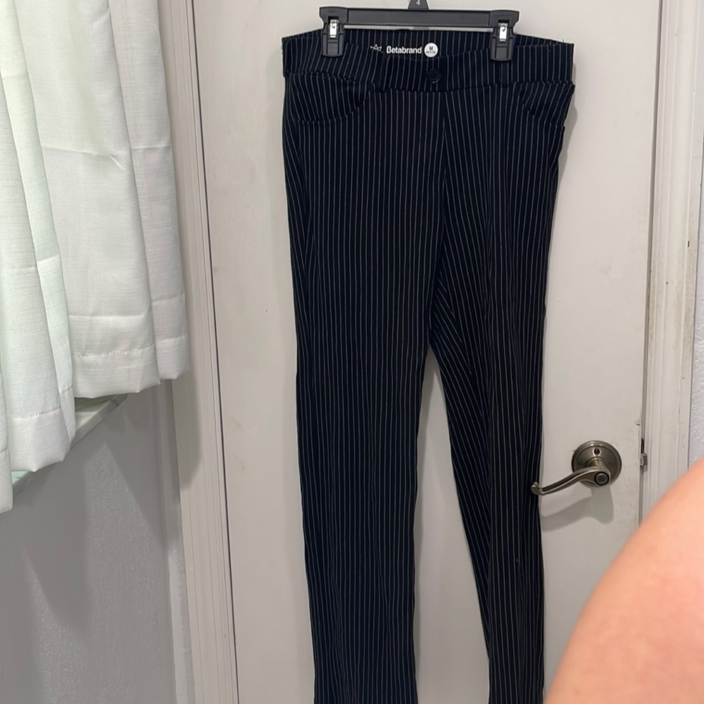 Betabrand Straight-Leg | 7-Pocket Dress Pant Yoga Pants (Black Pinstripe)